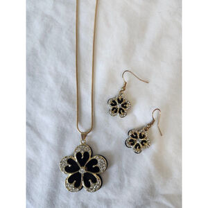 Black and Gold Flower Necklace and Earring Set